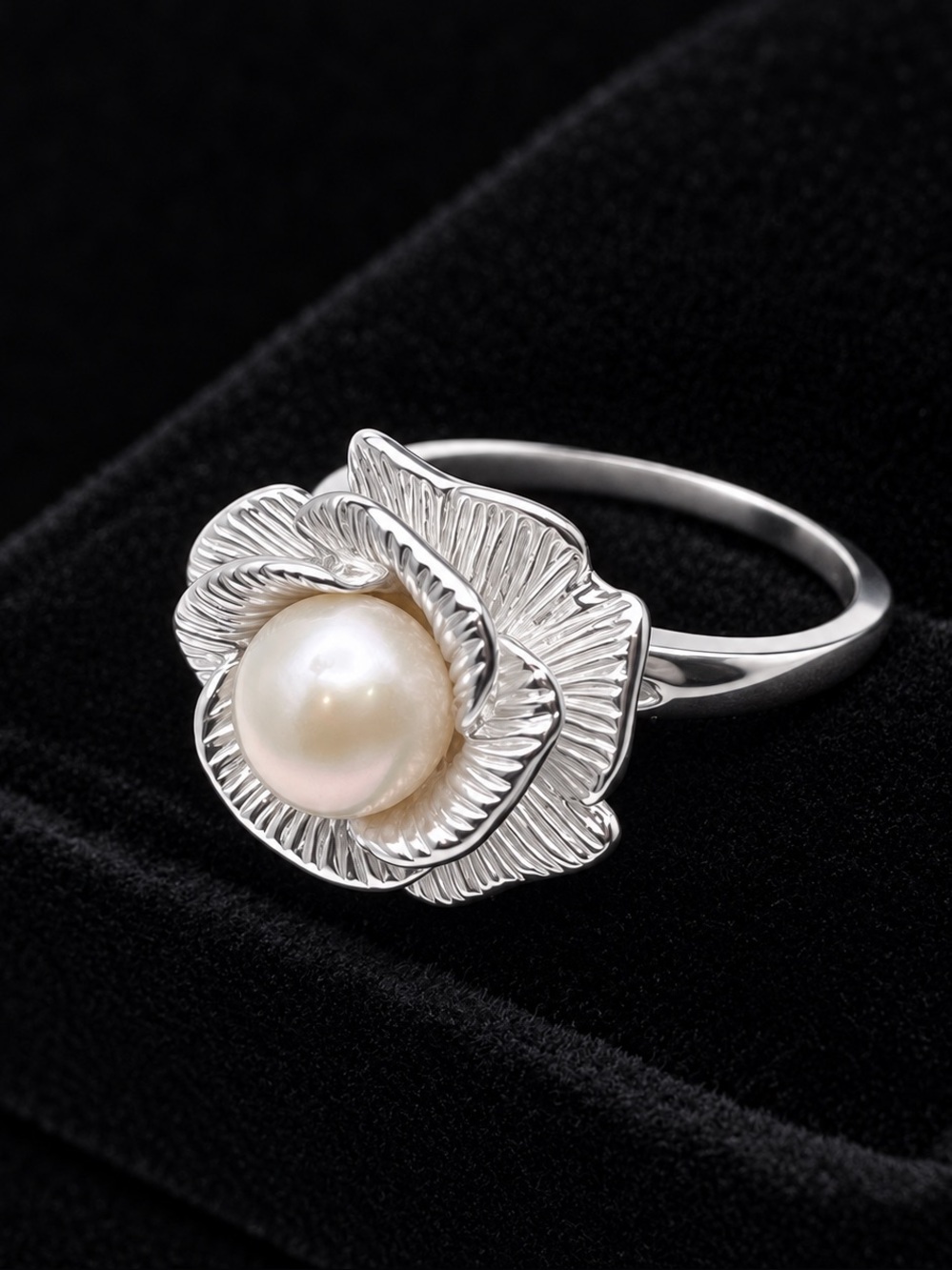 Elegant 3D Flower Pearl Ring in Sterling Silver Size 6